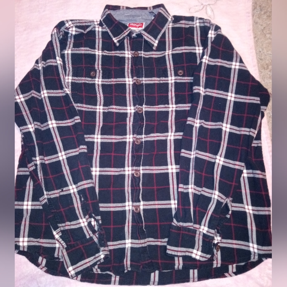 Vintage wrangler XL button up red/black plaid flannel